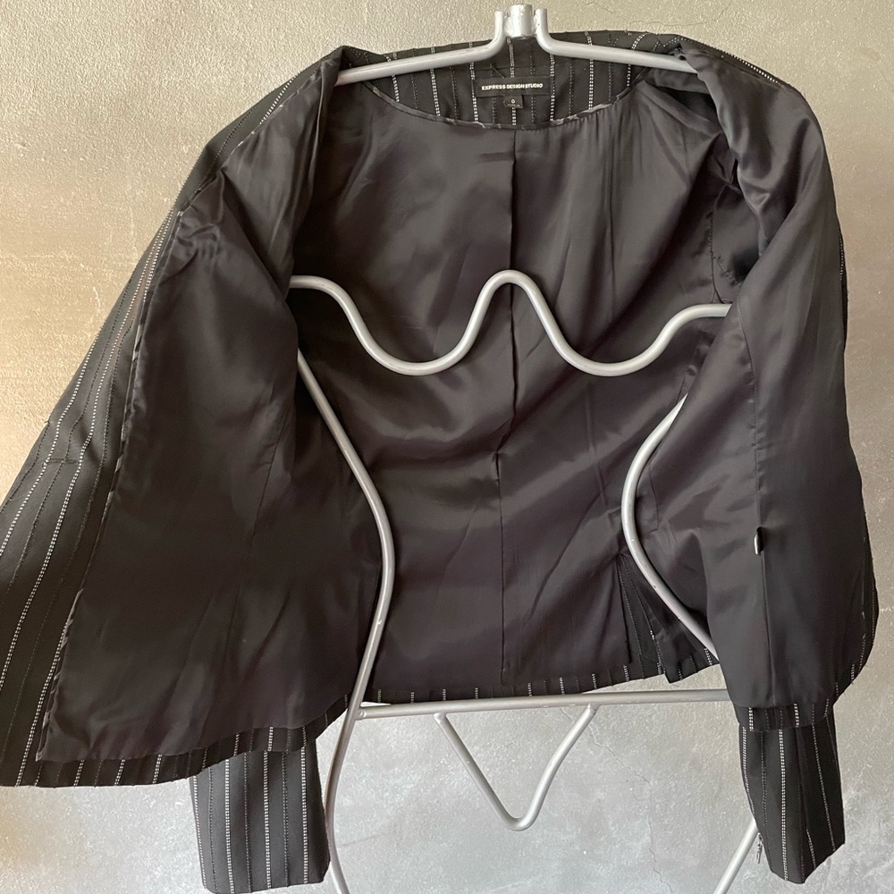 Express Jacket Size 0 - Picture 2 of 13